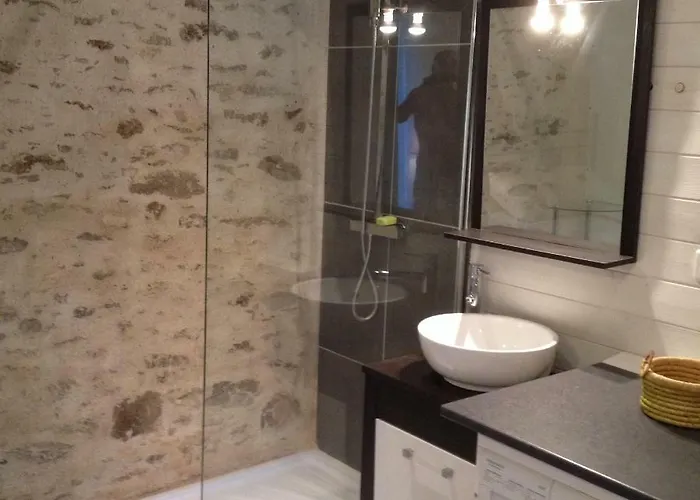 La Peille Nyaraló *